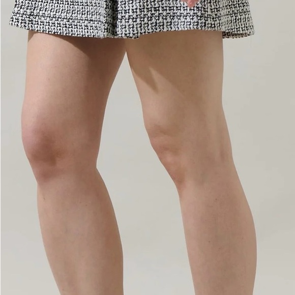 Janae Tweed Miny Pleated Plaid skirt Black/White Small Sugarlips NWT - Picture 5 of 7